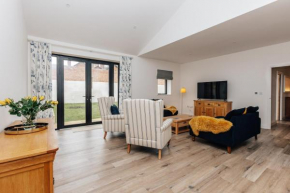 Home Farm Holiday Homes - Sleeps 26